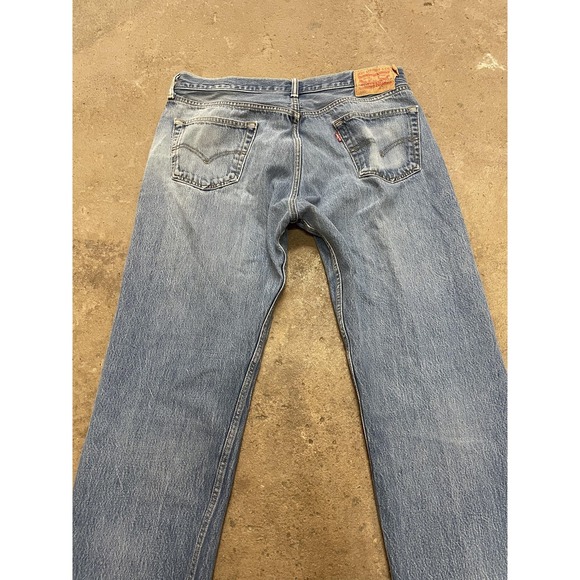 Levis 501 Jeans Mens 36x29 Light Wash Blue Straight Leg Button Fly Distressed - Picture 14 of 16